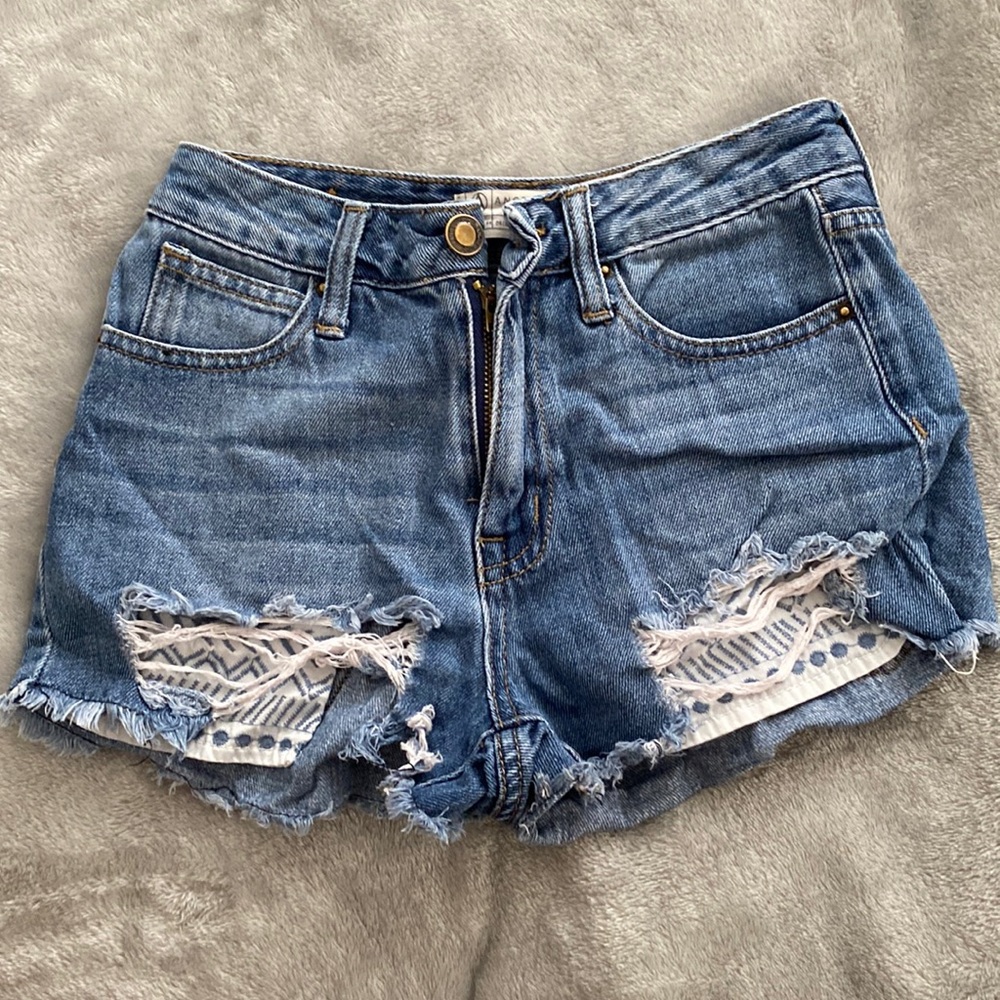 ANGEL KISS Brand. Size 00.